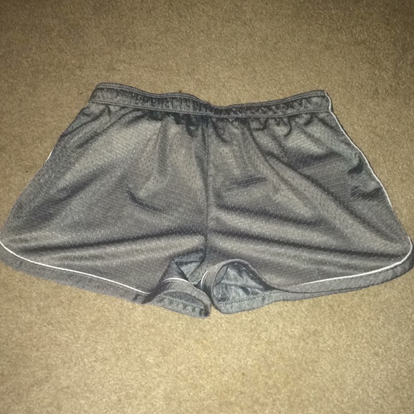 Grey athletic justice shorts - Picture 2 of 3